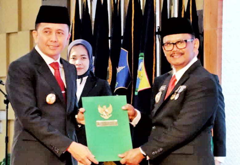 *H Zonny Waldi, Terima Mandat Sebagai Plt. Bupati Simalungun*