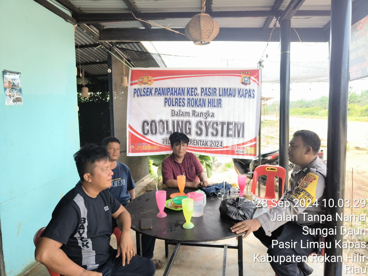 Bhabinkamtibmas Sungai daun  Cooling System Jalan Lintas PU Desa Sungai daun 