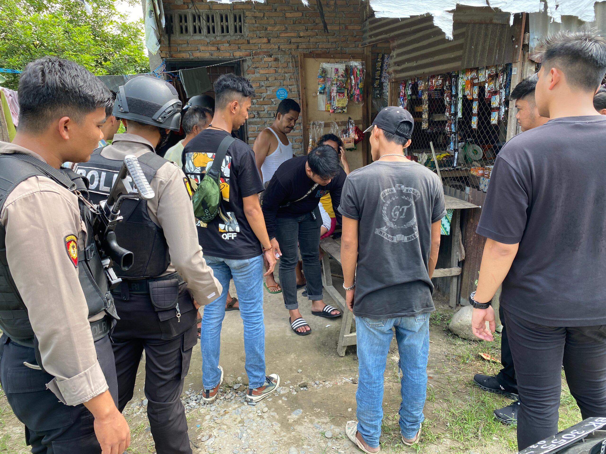 Kembali Gerebek Jermal 15 Polrestabes Medan Ringkus 3 Pelaku dan Hancurkan Barak Narkoba