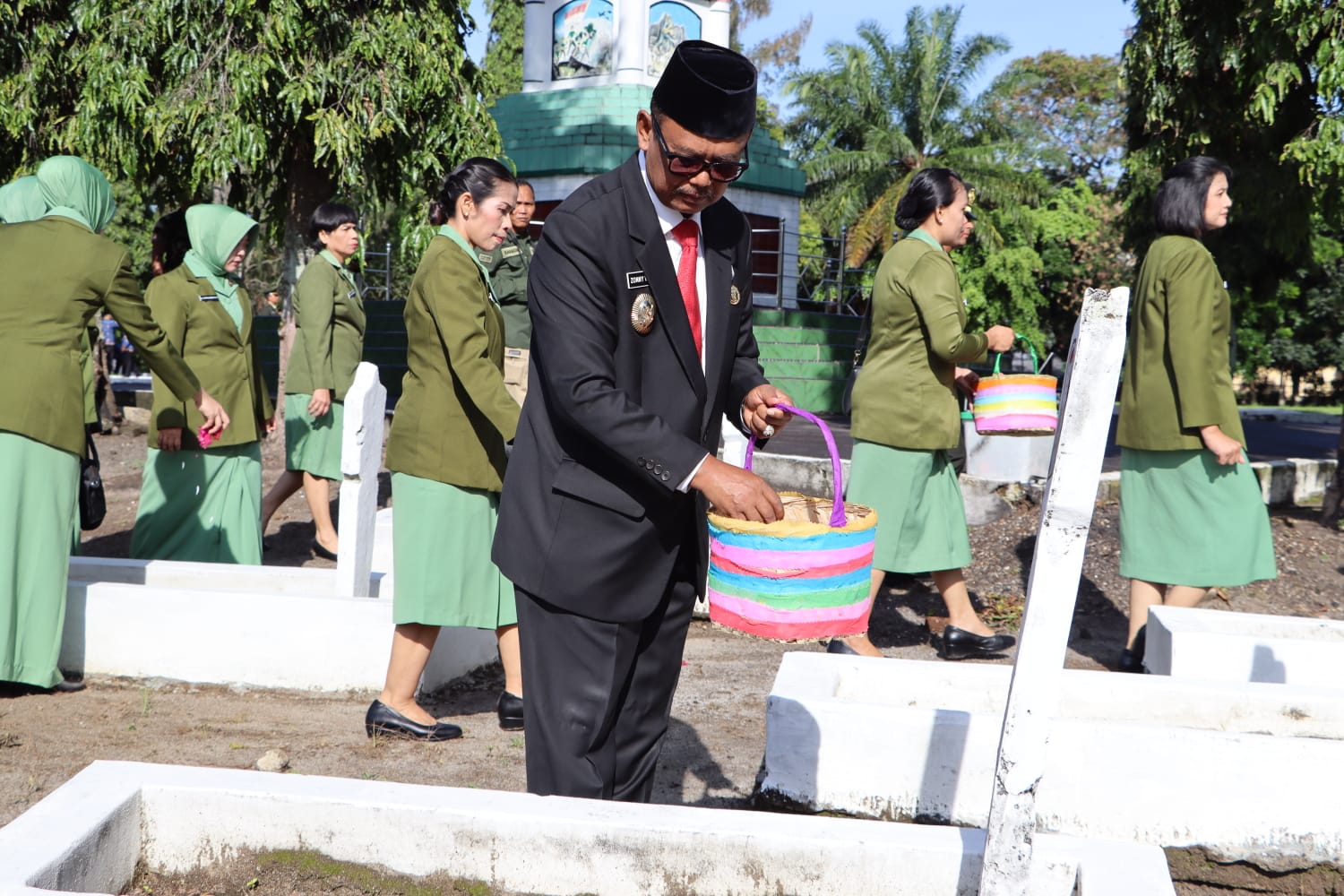 *Sambut HUT TNI Ke-79, Plt. Bupati Simalungun Hadiri Upacara Ziarah Nasional di TMP Nagur Pematangsiantar*