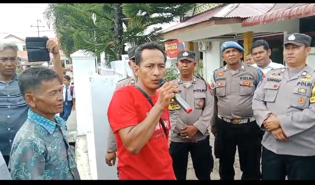 *Masyarakat Desa Batu Sundung minta Kejari Paluta usut tuntas dugaan korupsi PSR Paluta*