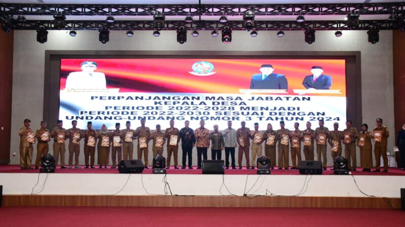 296 Kades Terima SK Perpanjangan Masa Jabatan