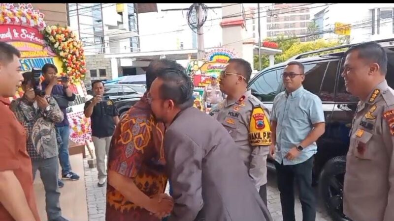 *Gaya Agus Flores, Dapat Ajungan Jempol Wakapolda Jateng, Militan Cinta Polri*