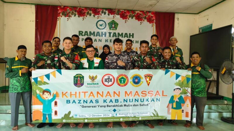 *Satgas Pamtas Yonarmed 11 Kostrad Bersama Baznas Gelar Khitanan Massal di Perbatasan*