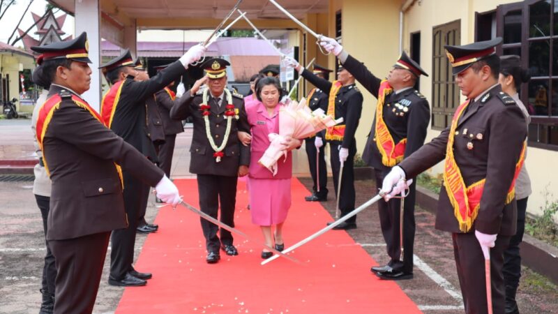 Polres Dairi Gelar Upacara Serah Terima Jabatan Sekaligus Masa Lepas Purna Bakti