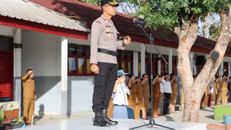 Kapolres Dairi Beri Pesan Penting Soal Kenakalan Remaja saat Jadi Pembina Upacara di SMA 1 Sidikalang