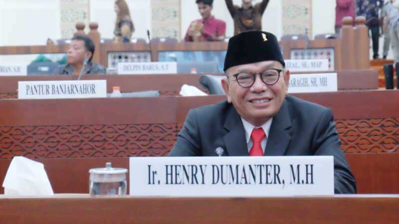 Terdakwa Nina Wati Bebas Berkeliaran Anggota DPRD Sumut Ir Hendry Dumater Ada Apa dengan Hakim dan Jaksa