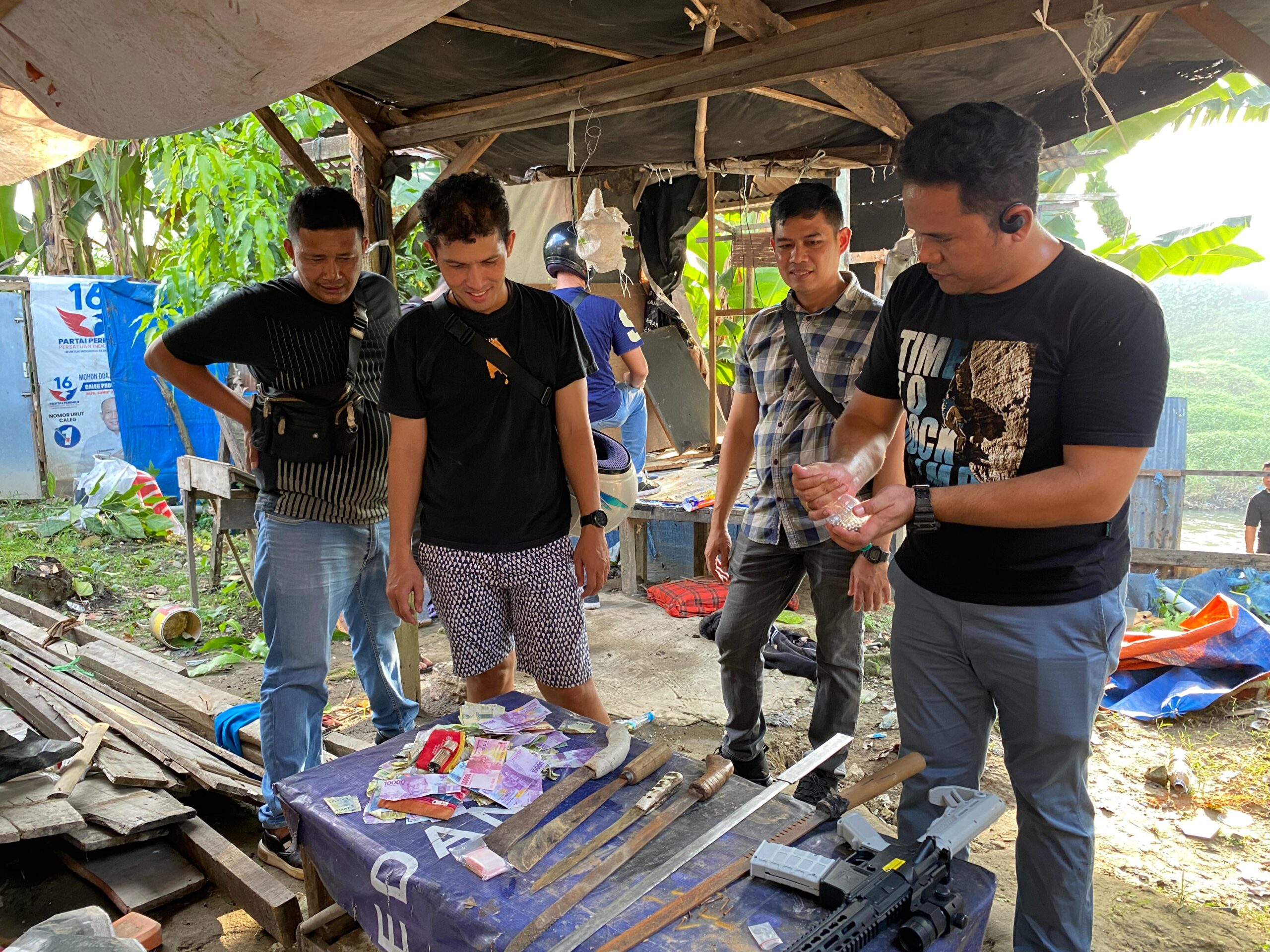 Tim Gabungan Polrestabes Medan Gerebek 2 Sarang Narkoba Gg.Pantai Sunggal dan Gg.Warisan 2 Helvetia Jadi Sasaran