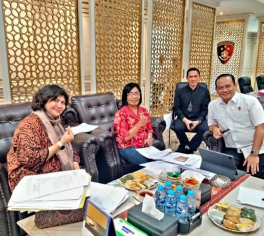 *Aksi Nekat Hesty Sitorus: Siap Tidur di Mabes Polri Demi Bongkar Dugaan Penghambatan Hukum oleh Wassidik Polda Sumut*