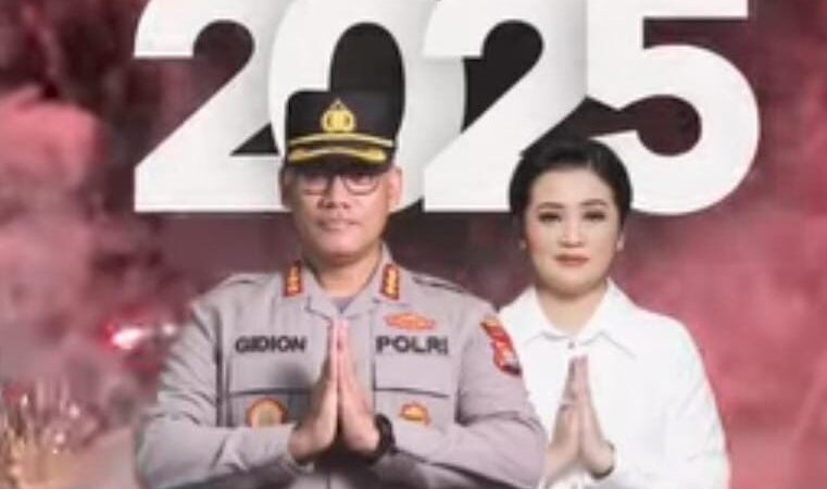 Kapolrestabes Kombes Gidion Arif dan Ketua Bhayangkari Kota Medan Ucapkan Selamat Tahun Baru 2025