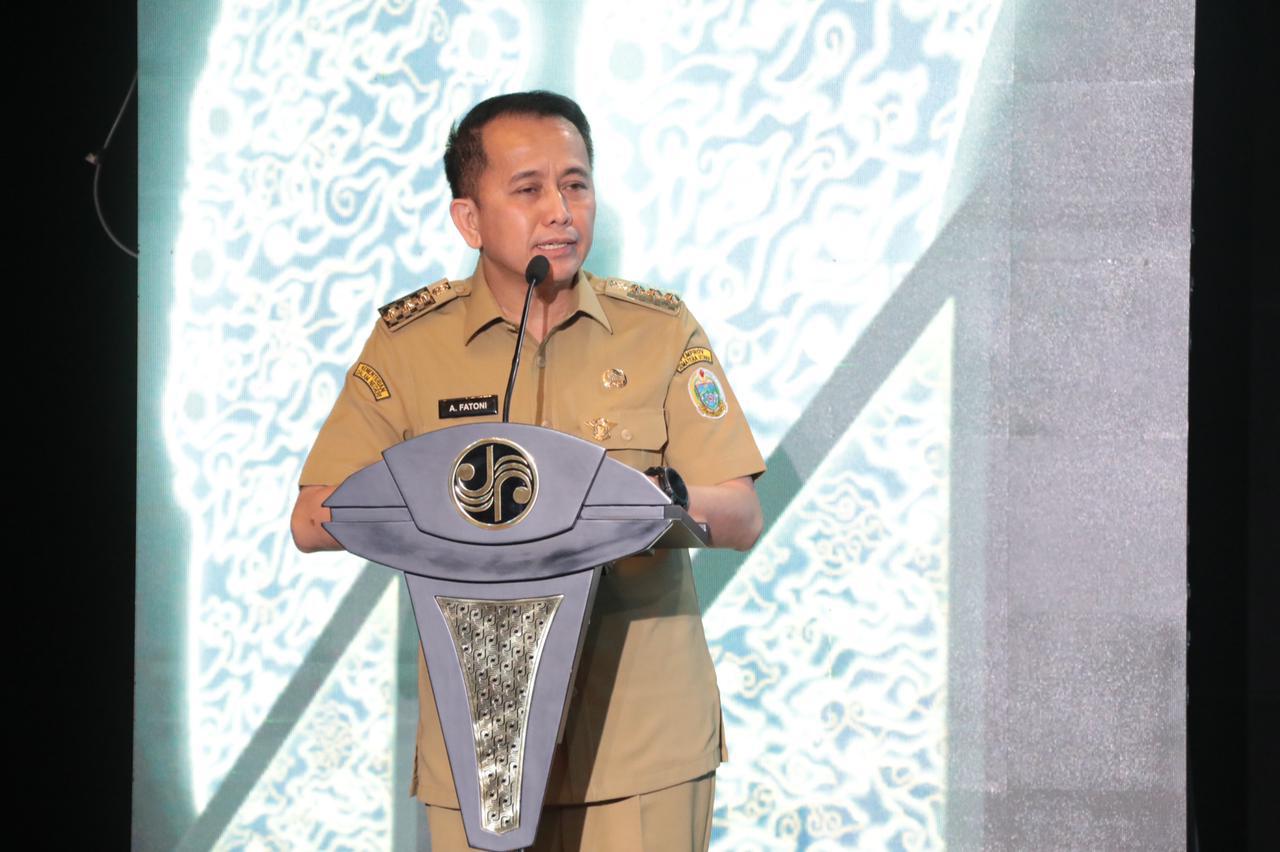 *Dirjen Bina Keuangan Daerah Kemendagri Agus Fatoni Terima Penghargaan dan PIN Emas Dari Menteri BUMN.*