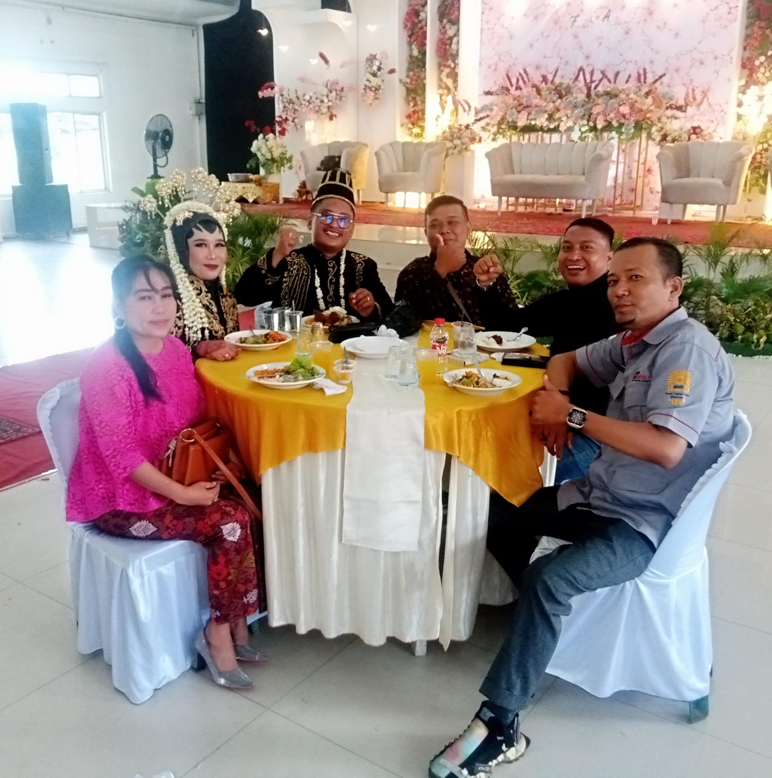 Tim Redaksi MSN Hadir Dalam Pernikahan Ahmad dan Fitri Dalam Rasa Persaudaraan Yang Erat