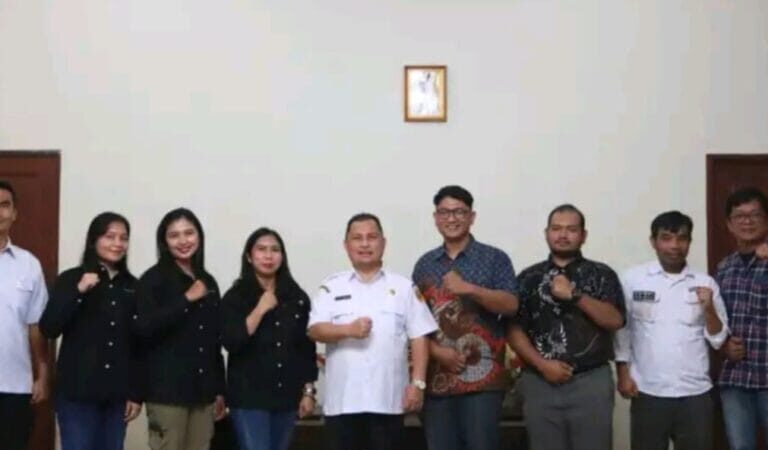  Pj bupati Dairi terima kunjungan non profit HRSN. Sampaikan Terimakasih Diberi Kesempatan Kembangkan Agrikultur 