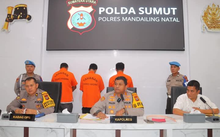 Polres Mandailing Natal (Madina) menetapkan tiga orang pelaku penganiaya pengepul berondolan kelapa sawit
