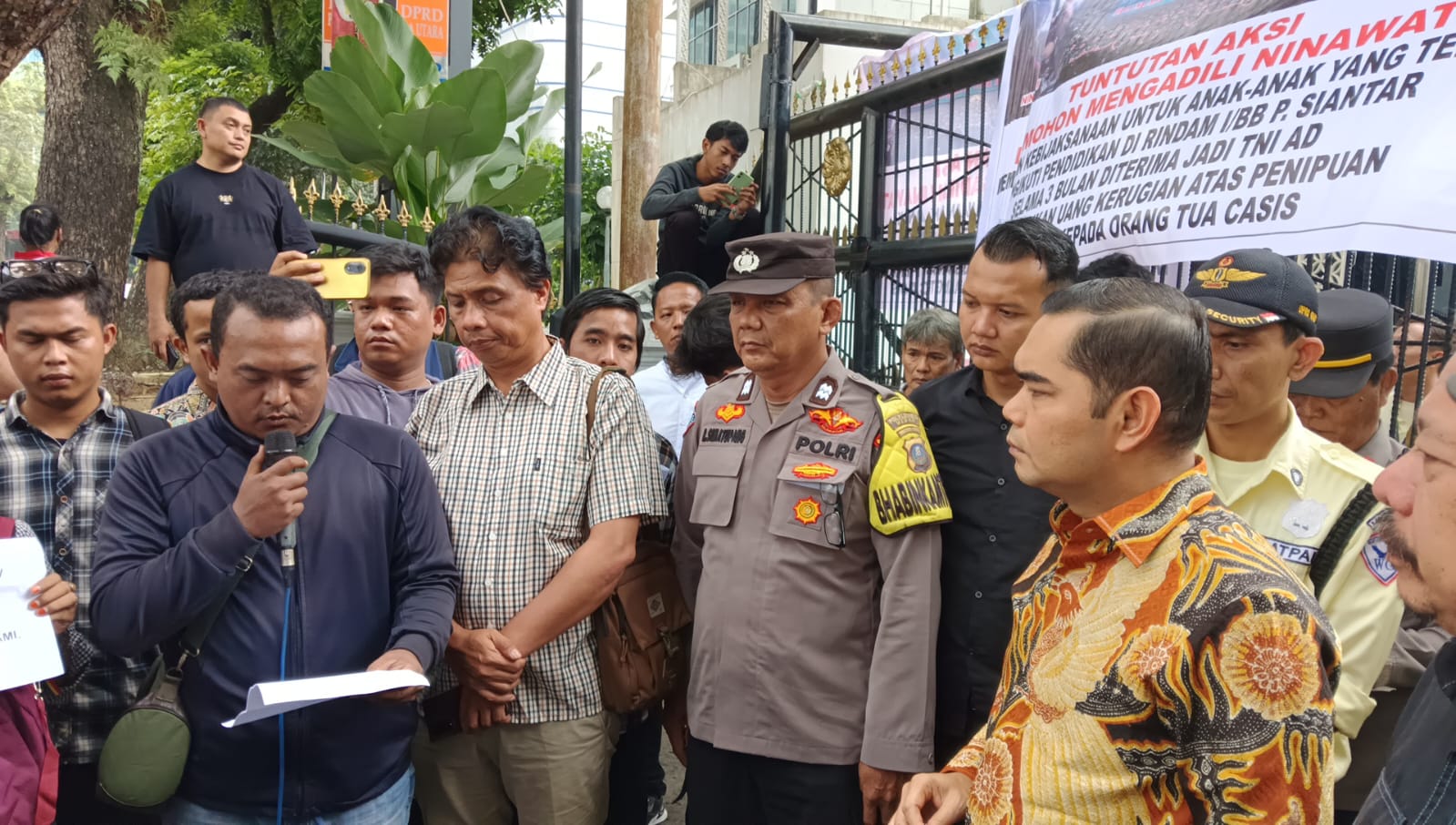 *Forum Orangtua CASIS Korban Masuk TNI AD RINDAM: “Penjarakan dan Adili Nina Wati*