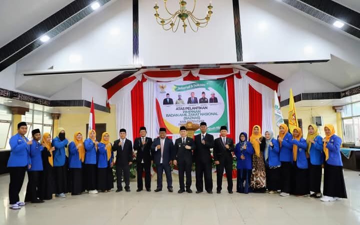 Pj Bupati Dairi Kukuhkan Pimpinan Badan Amil Zakat Nasional (Baznas) Kabupaten Dairi Tahun 2025-2029