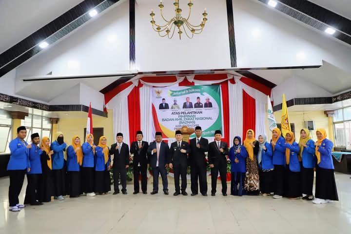 Pj Bupati Dairi Kukuhkan Pimpinan Badan Amil Zakat Nasional (Baznas) Kabupaten Dairi Tahun 2025-2029