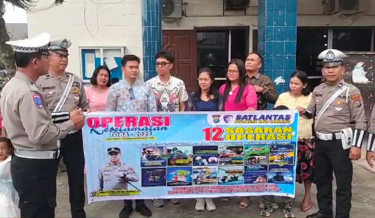 Sat lantas Polresta Deli Serdang Sosialisasikan Ops Keselamatan Toba 2025 kepada Jemaat Gereja