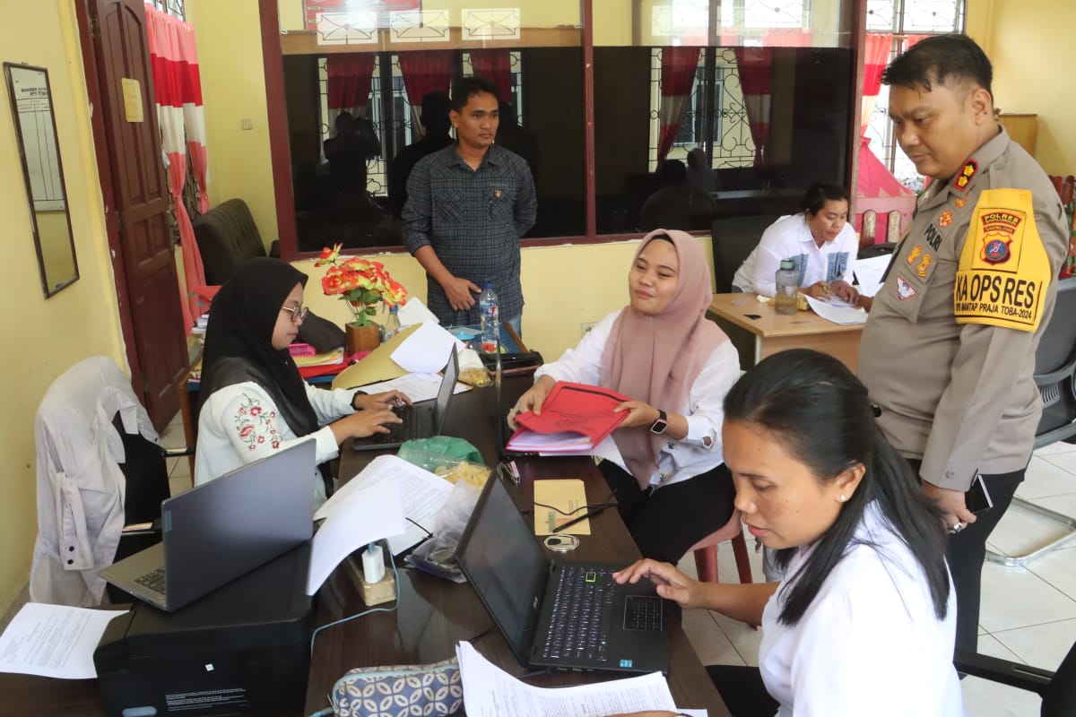 Kapolres Simalungun Sidak Layanan SKCK dan Unit PPA, Tingkatkan Kualitas Pelayanan Masyarakat