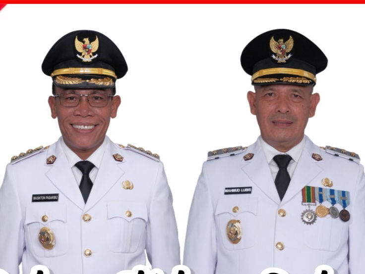 Masinton Pasaribu dan Mahmud Efendi Lubis resmi dilantik menjadi Bupati dan wakil Bupati Tapanuli Tengah.