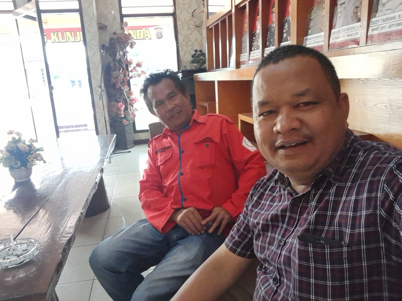 Mantan kepsek SMKN 1 Pggs. diduga  gelapkan buku paket  sekolah.