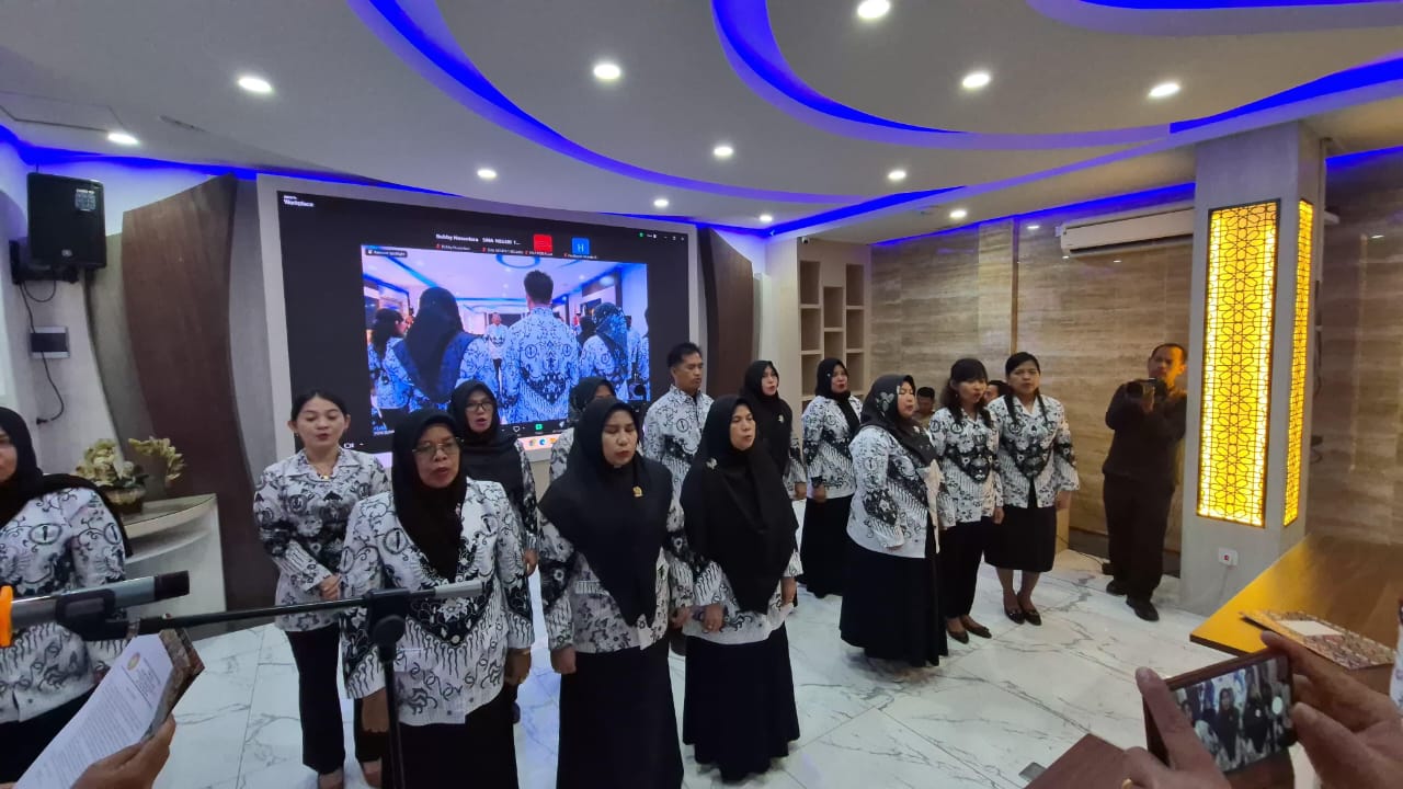 *Pelantikan YPLP Dan APKS PGRI Sumut, Ilyas Sitorus Ajak Seluruh Pengurus Wujudkan Mimpi PGRI*