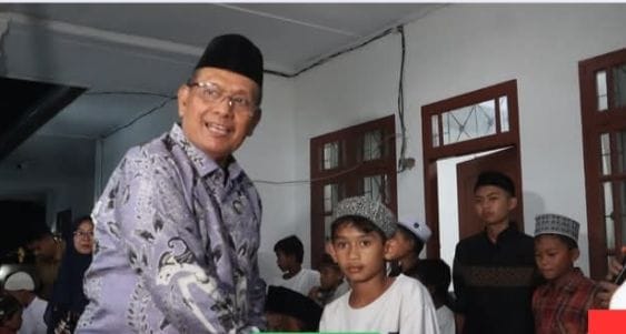 Pemkab Dairi  Buka Puasa Bersama Dengan Masyarakat Dan Berikan Santunan Kepada Fakir Miskin Dan Anak Yatim Piatu