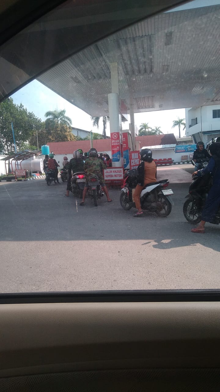 Pemerintah jelas dengan tegas melarang segala bentuk pengoplosan dan penimbunan minyak ataupun BBM bersubsidi jenis Pertalite dan Solar subsidi