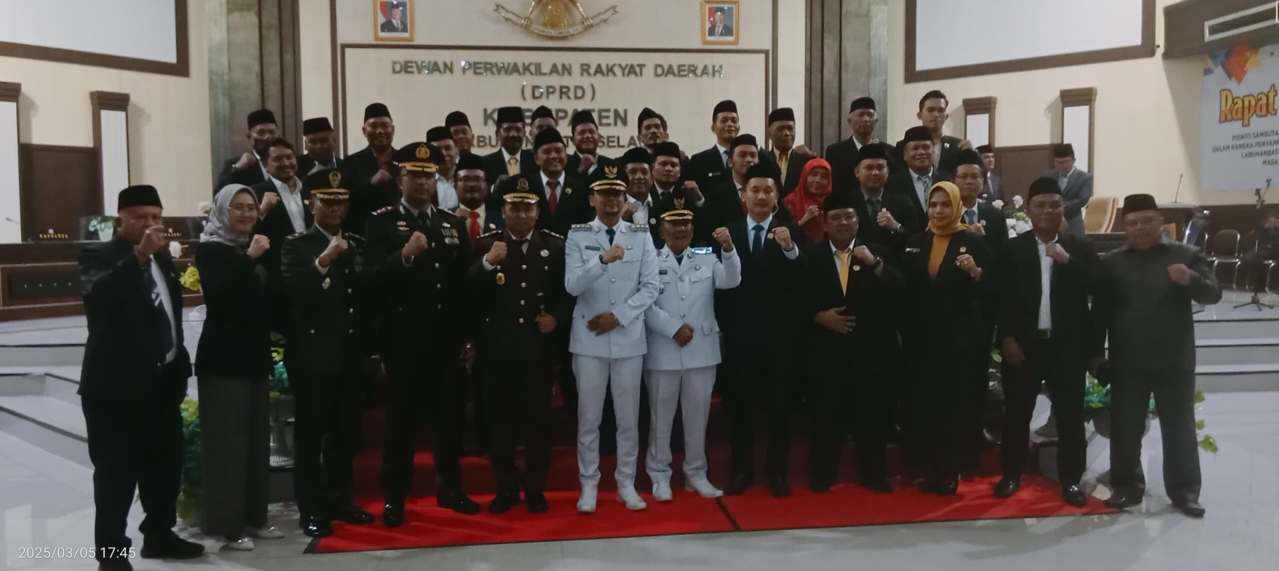 DPRD LABUSEL GELAR PARIPURNA TEKAIT VISI – MISI BUPATI DAN WAKIL BUPATI PRODE 2025 – 2030