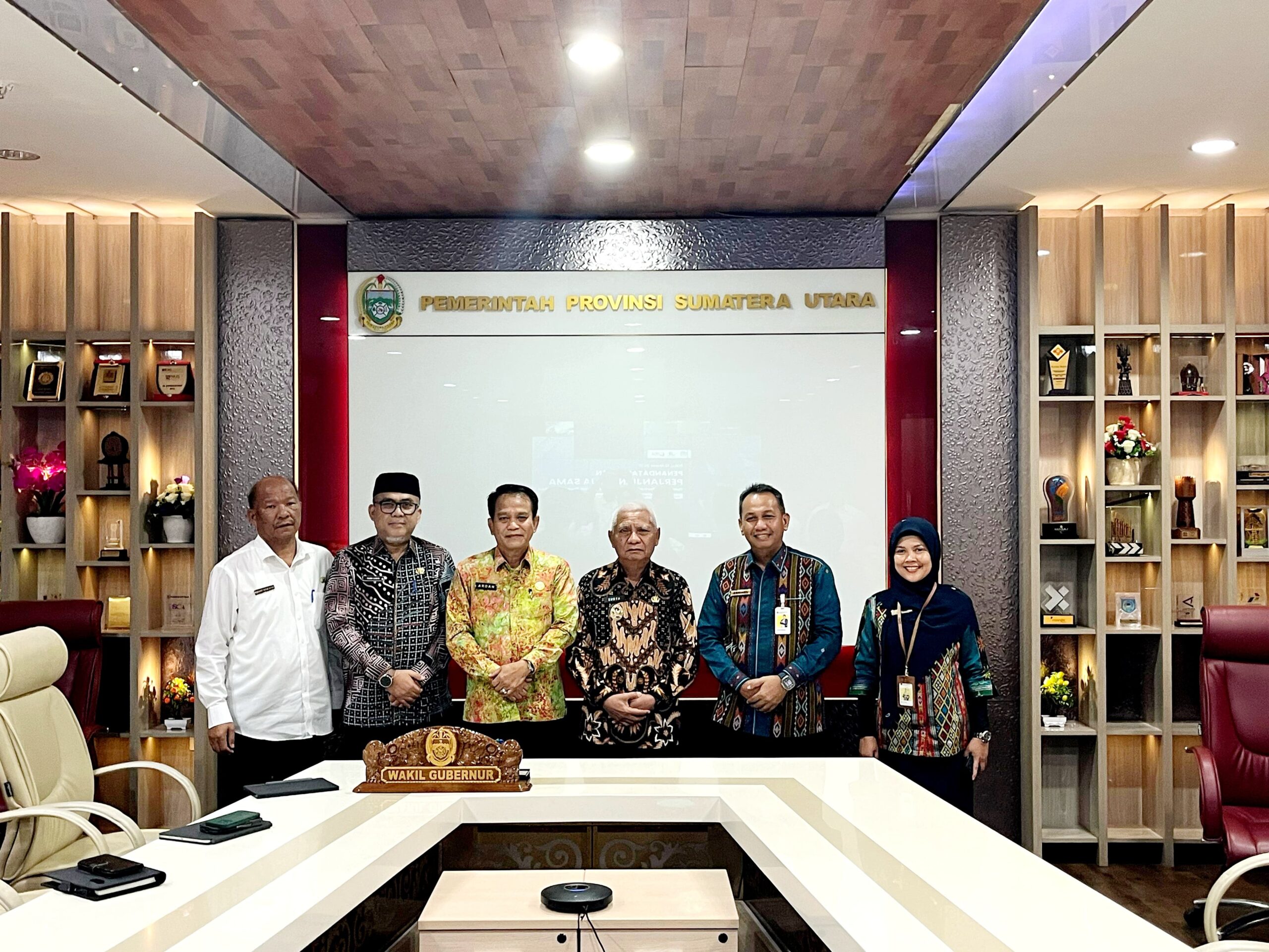 DJP Sumut I Dampingi Pemprov Sumut dan Pemkab Deli Serdang Teken PKS Optimalisasi Pajak