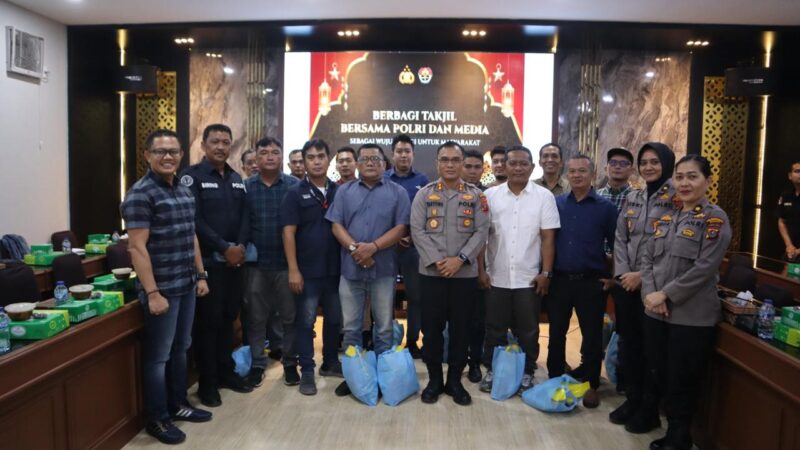 Kepolisian Republik Indonesia (Polri) menggelar acara buka Puasa bersama dengan Media